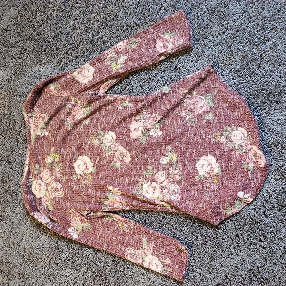 Shirt - Picture 2 of 2